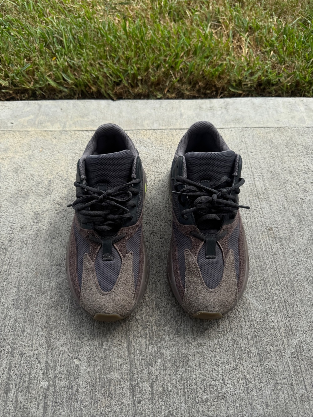 Muave Yeezy Boost 700s Size 8.5M 10W. 9/10 Condition. No Box, Comes With Clear S